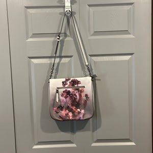 Simply Vera - Vera Wang purse handbag grays floral excellent condition